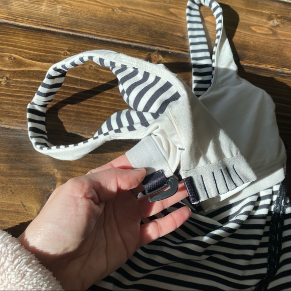 lululemon striped amala tank top size 4 - Picture 9 of 11